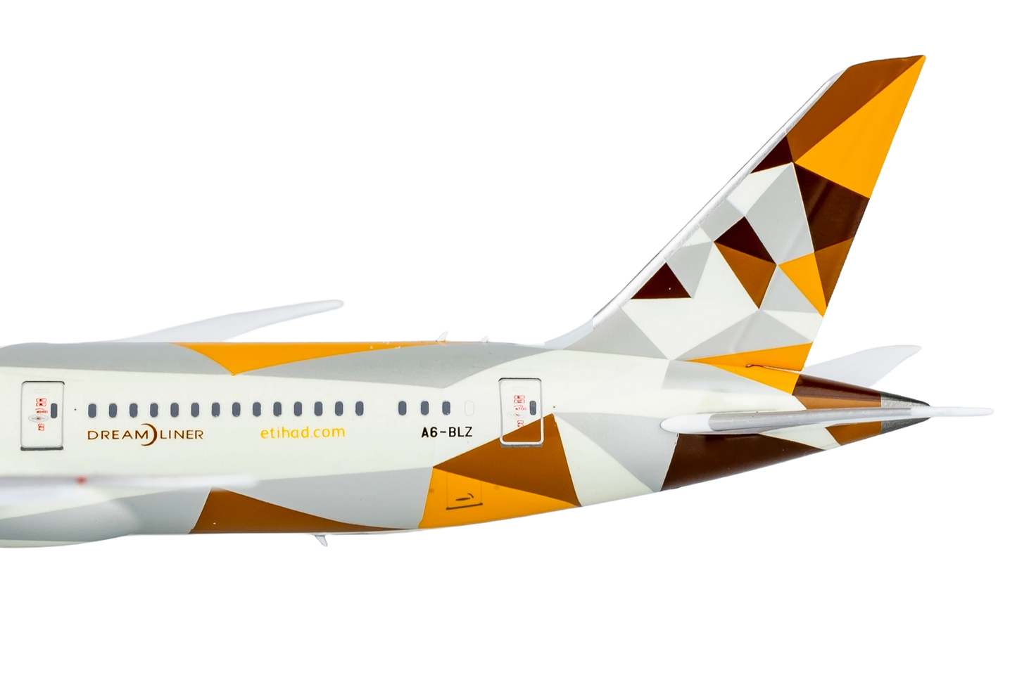 Etihad Airways 787-9 A6-BLZ