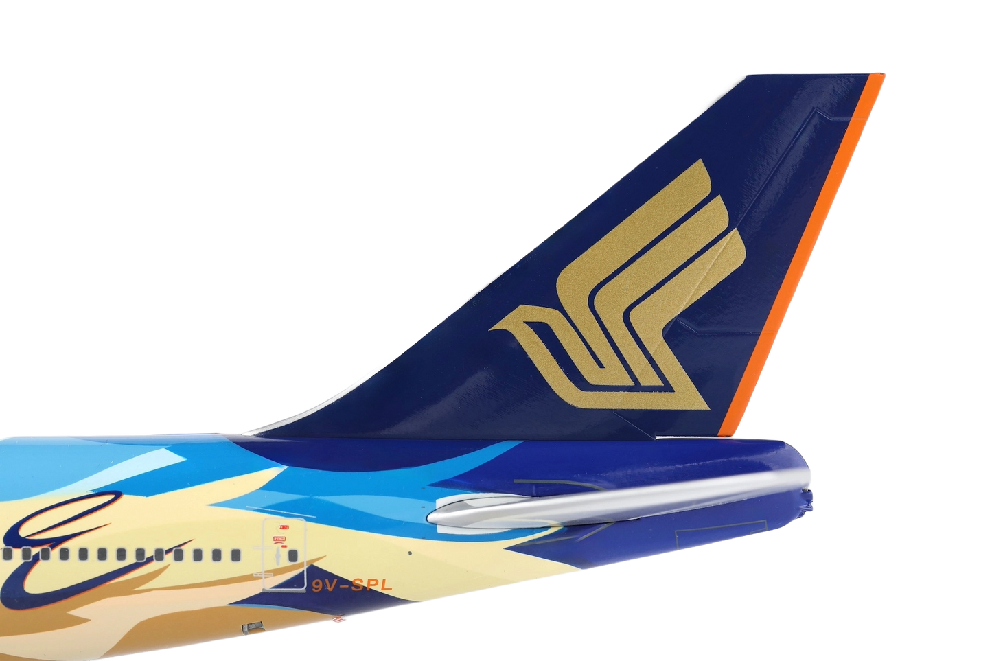 Singapore Airlines Boeing 747-400 9V-SPL "TROPICAL " (With Stands)