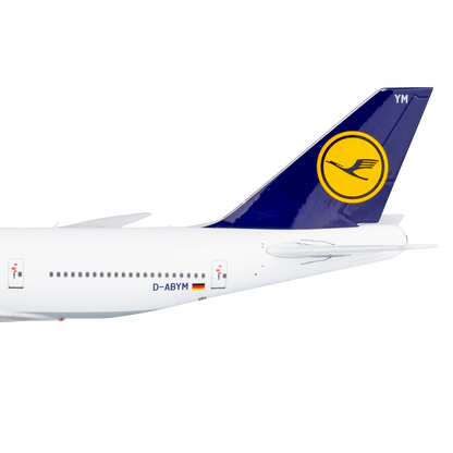 Lufthansa 747-8 D-ABYM “5 Starhansa”