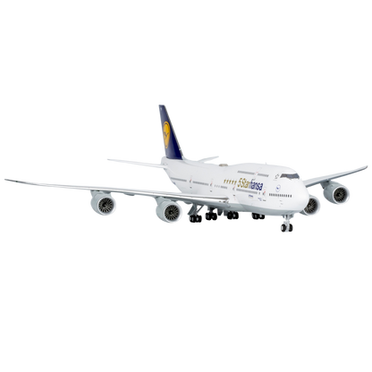 Lufthansa 747-8 D-ABYM “5 Starhansa”