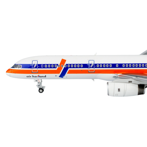 Air Holland 757-200 PH-AHE "Soldaat van Oranje"