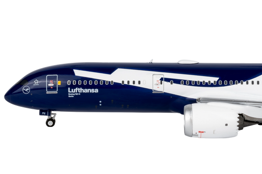Lufthansa 787-9 Dreamliner D-ABPU 100th Anniversary livery