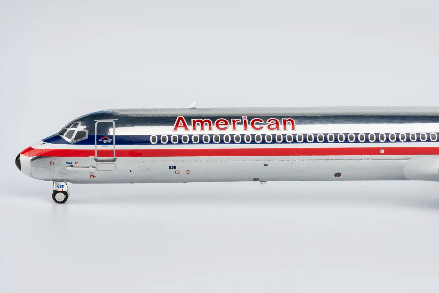 American Airlines MD-82 N236AA (black nosecone) (2025.06)